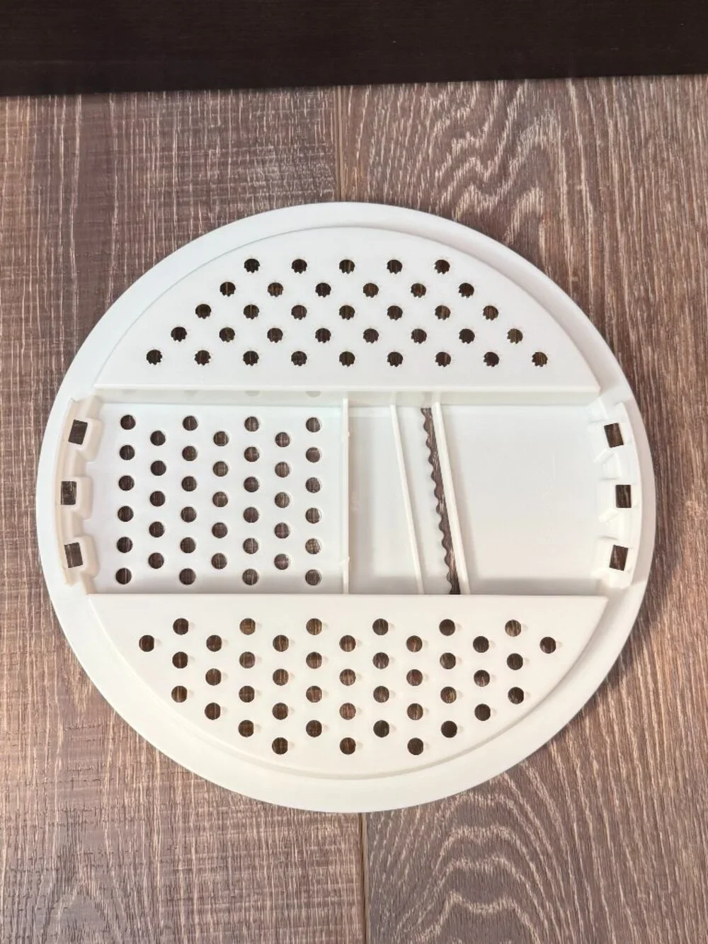 Vintage Tupperware Cheese Grater with Lid